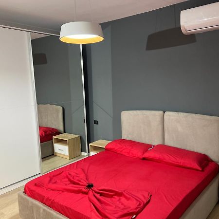 Amion Apartment In Center Of Tirana Eksteriør billede