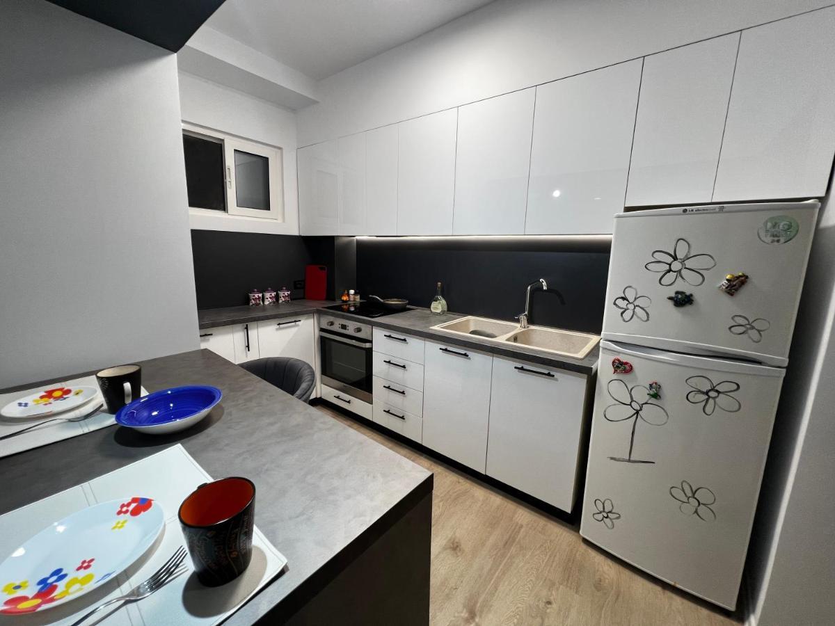 Amion Apartment In Center Of Tirana Eksteriør billede