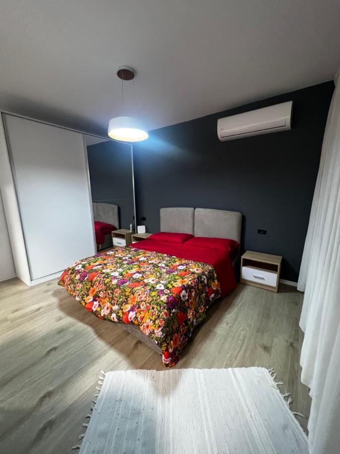 Amion Apartment In Center Of Tirana Eksteriør billede