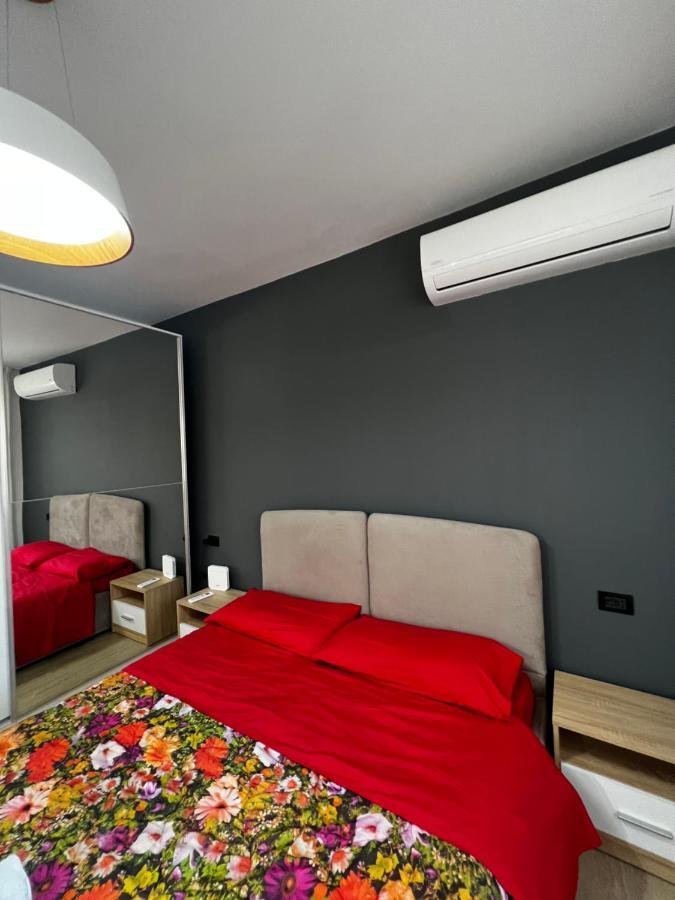 Amion Apartment In Center Of Tirana Eksteriør billede